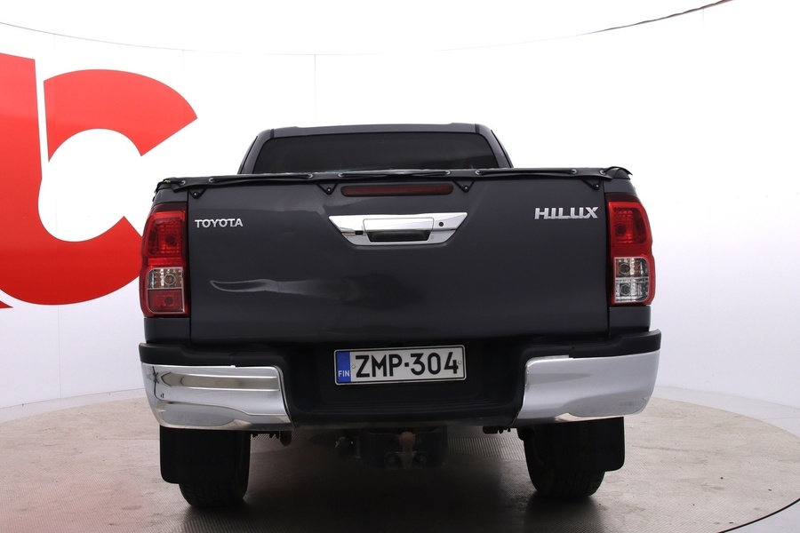 Toyota Hilux vaihtoauto