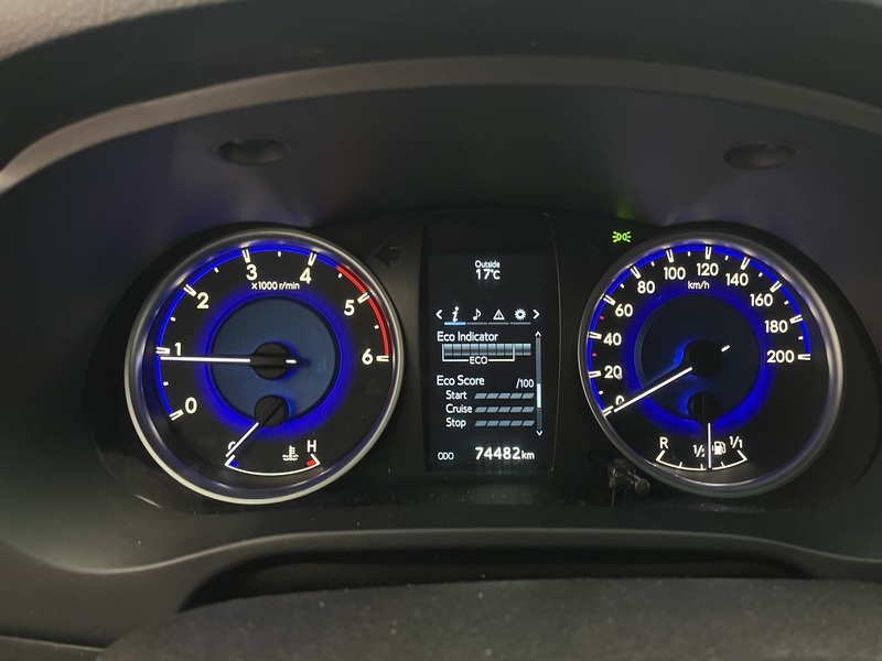 Toyota Hilux vaihtoauto