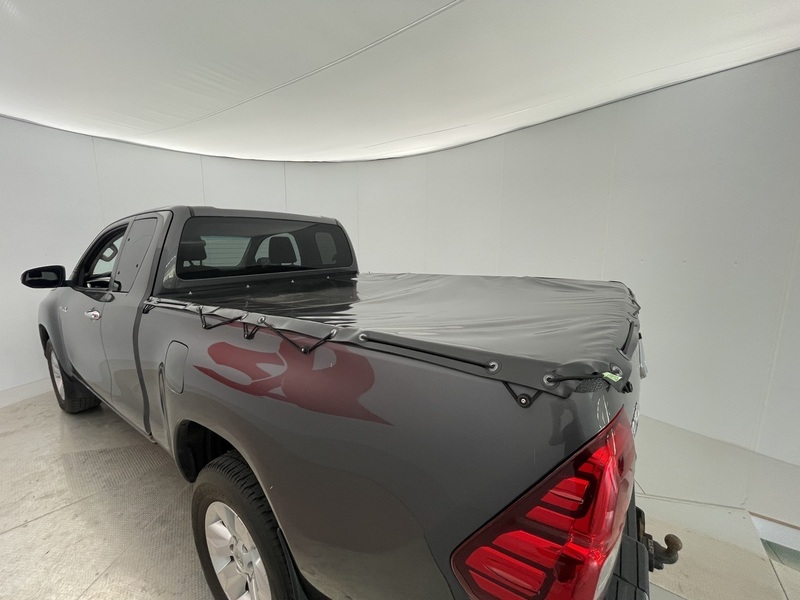 Toyota Hilux vaihtoauto