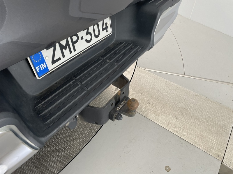 Toyota Hilux vaihtoauto