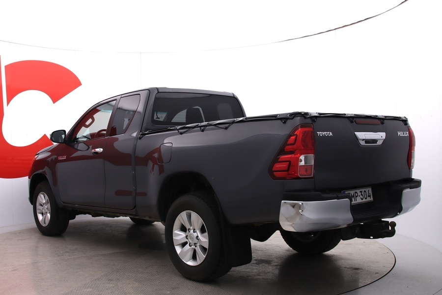 Toyota Hilux vaihtoauto