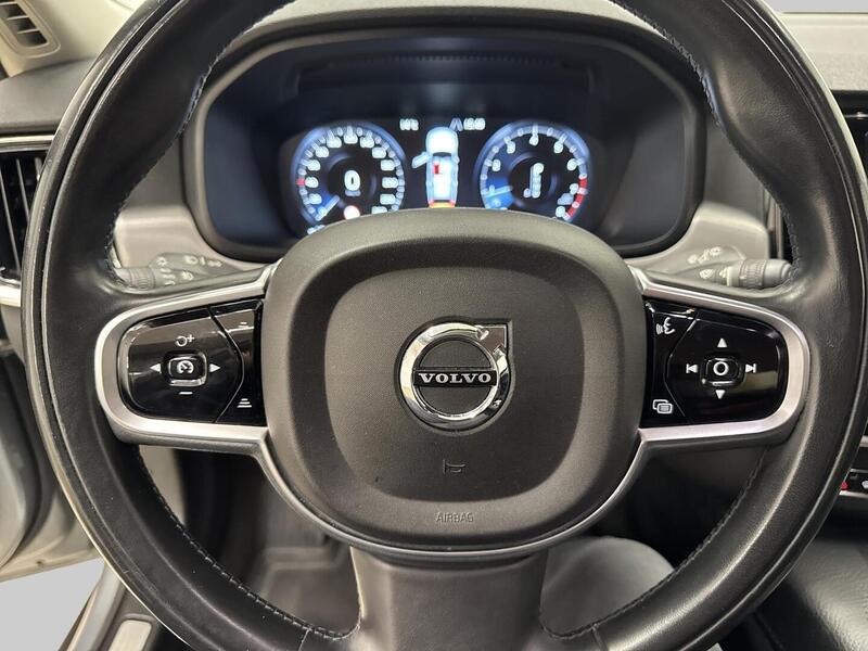 Volvo V90 Cross Country vaihtoauto