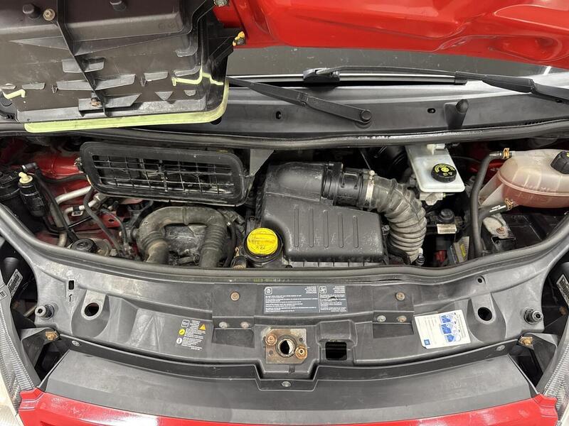 Nissan Primastar vaihtoauto