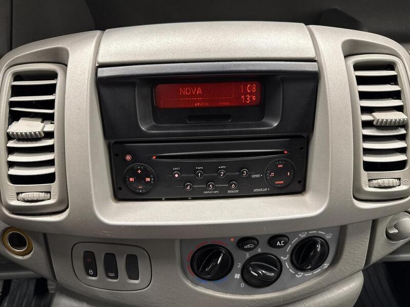 Nissan Primastar vaihtoauto