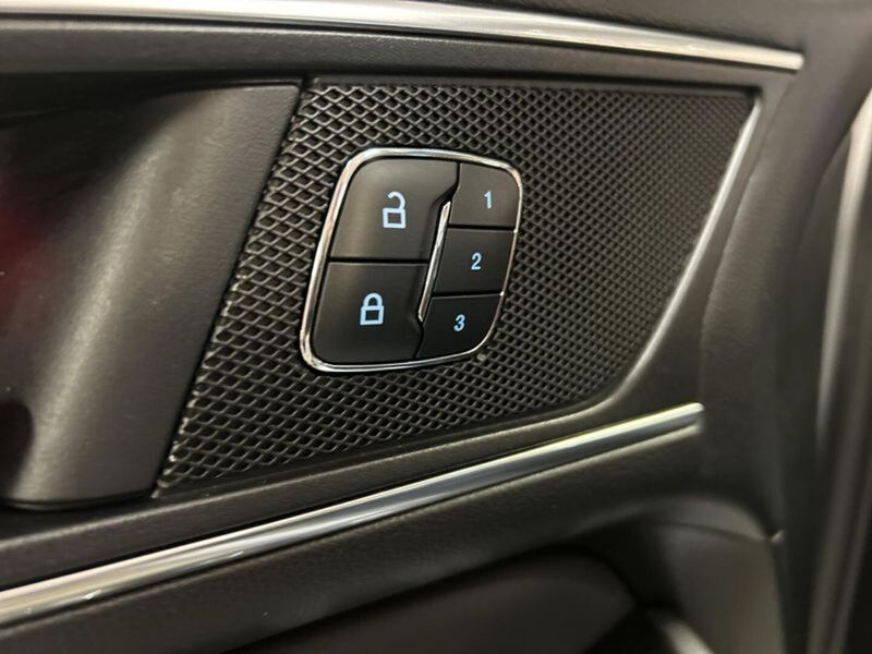 Ford S-MAX vaihtoauto