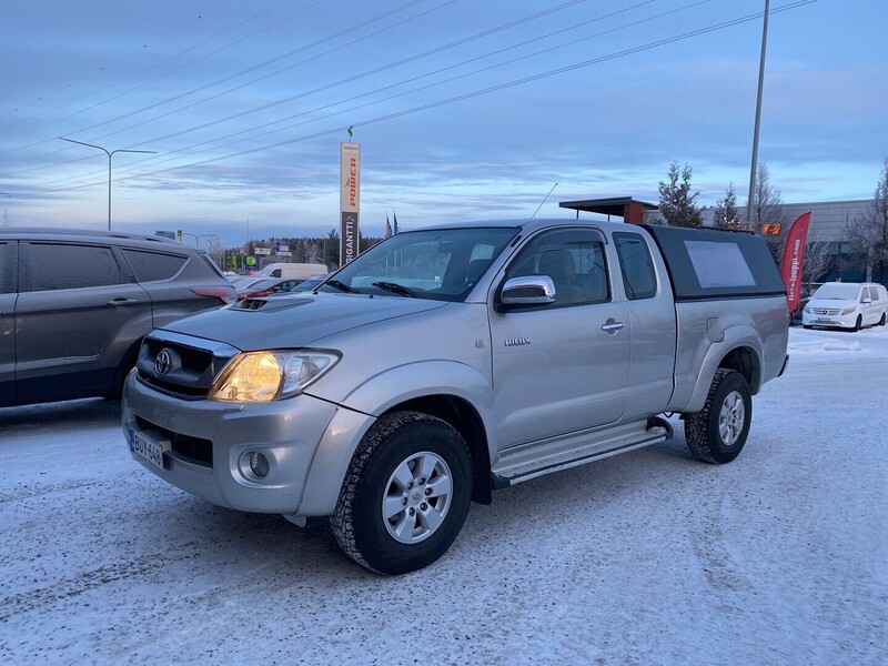 Toyota Hilux vaihtoauto