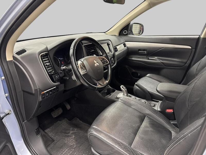 Mitsubishi Outlander PHEV vaihtoauto