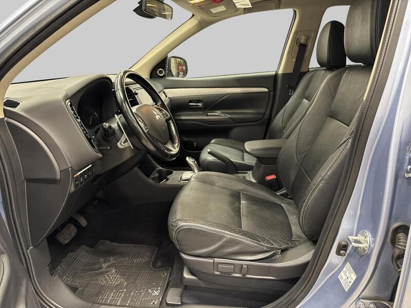 Mitsubishi Outlander PHEV vaihtoauto