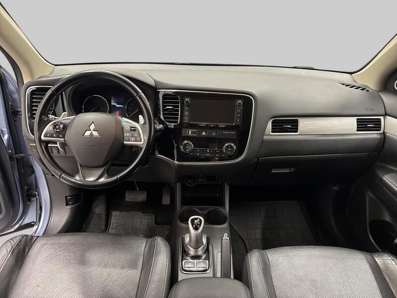 Mitsubishi Outlander PHEV vaihtoauto