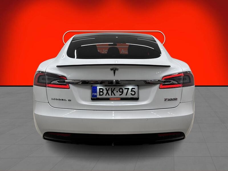 Tesla Model S vaihtoauto
