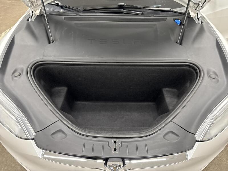 Tesla Model S vaihtoauto