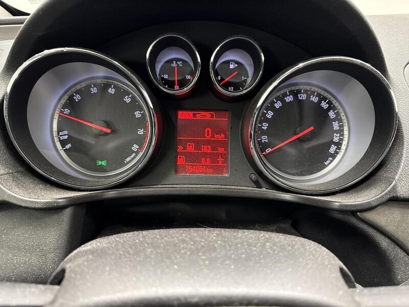 Opel Insignia vaihtoauto