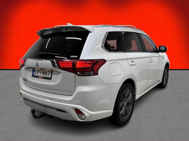 Mitsubishi Outlander PHEV vaihtoauto