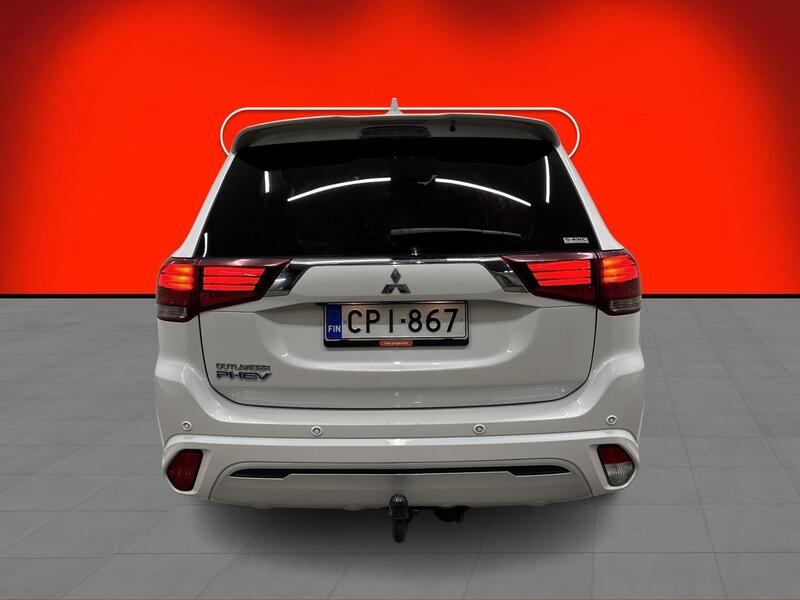 Mitsubishi Outlander PHEV vaihtoauto