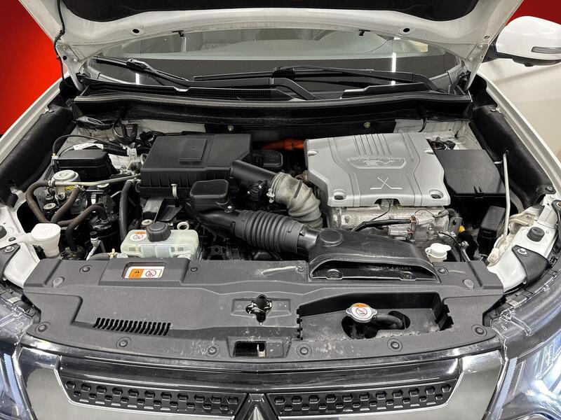 Mitsubishi Outlander PHEV vaihtoauto