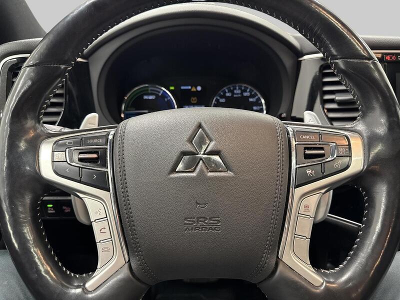 Mitsubishi Outlander PHEV vaihtoauto