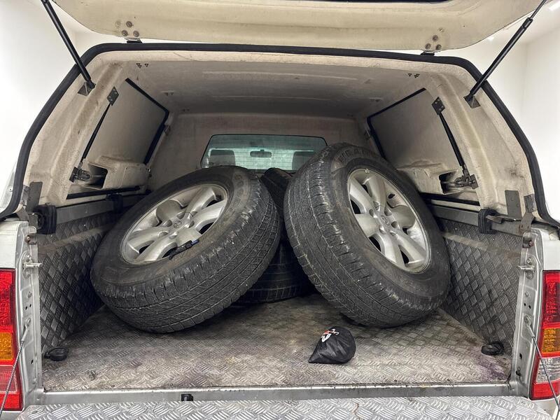 Toyota Hilux vaihtoauto