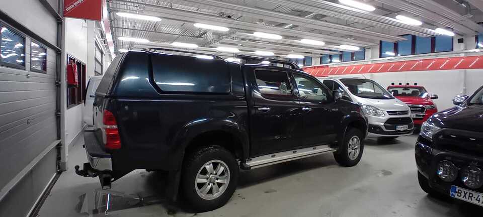 Toyota Hilux vaihtoauto