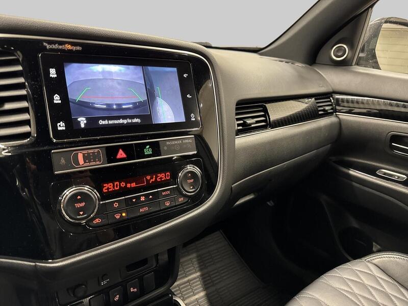 Mitsubishi Outlander PHEV vaihtoauto