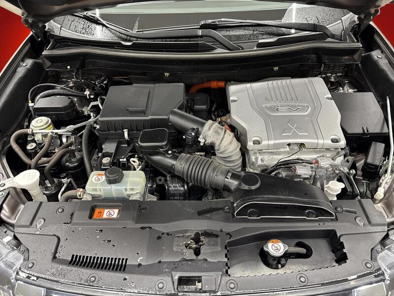 Mitsubishi Outlander PHEV vaihtoauto