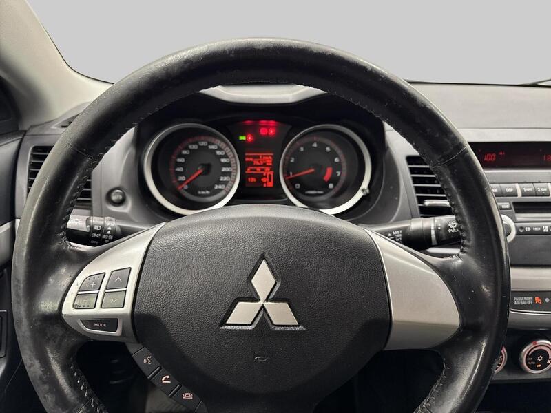 Mitsubishi Lancer vaihtoauto