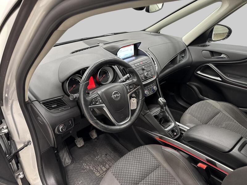 Opel Zafira Tourer vaihtoauto