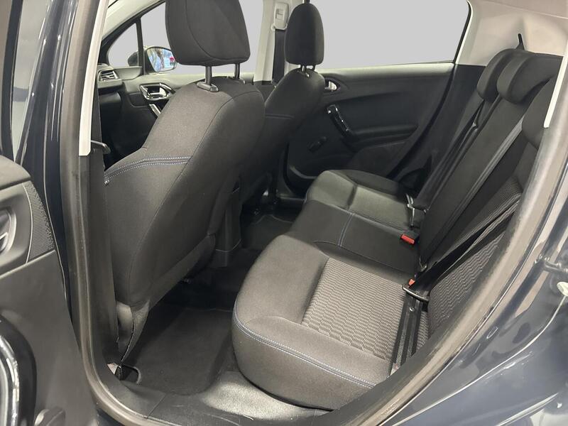 Peugeot 208 vaihtoauto