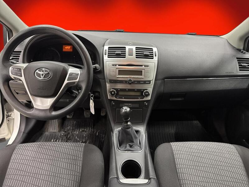 Toyota Avensis vaihtoauto