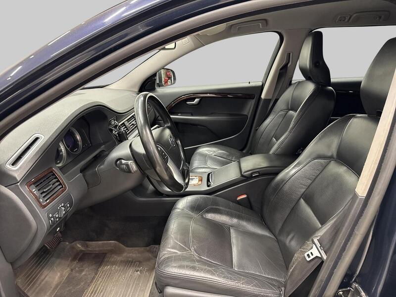 Volvo V70 vaihtoauto