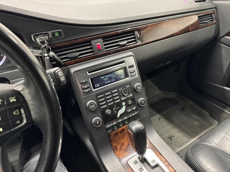 Volvo V70 vaihtoauto