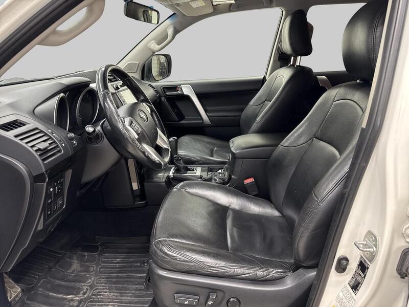 Toyota Land Cruiser vaihtoauto