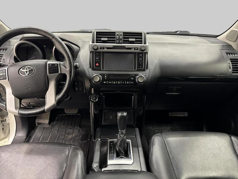 Toyota Land Cruiser vaihtoauto