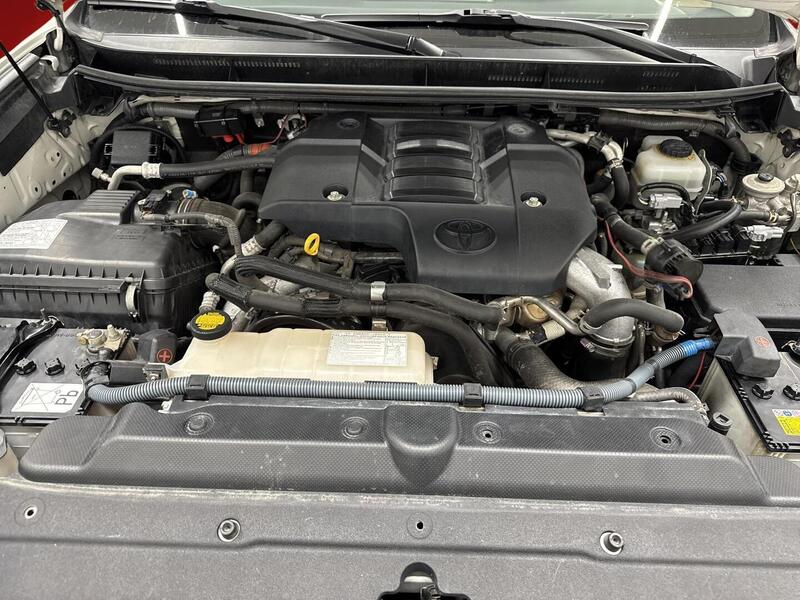 Toyota Land Cruiser vaihtoauto