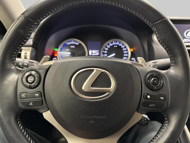 Lexus IS vaihtoauto