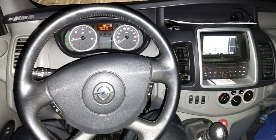 Opel Vivaro vaihtoauto