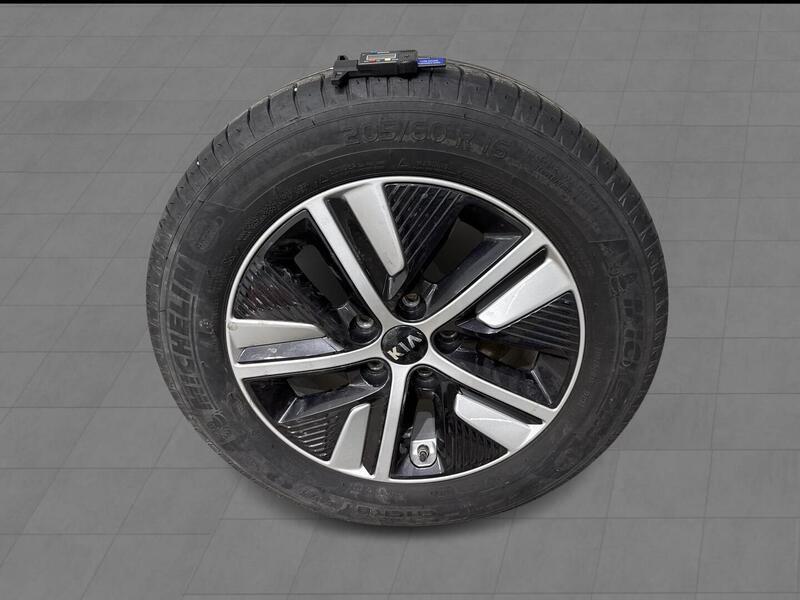 Kia Niro plug-in vaihtoauto