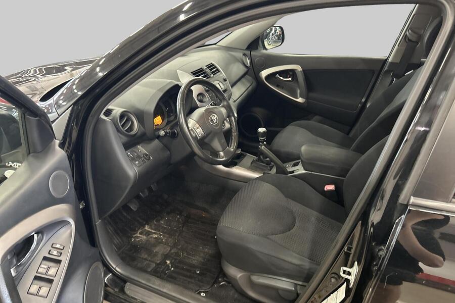 Toyota RAV4 vaihtoauto