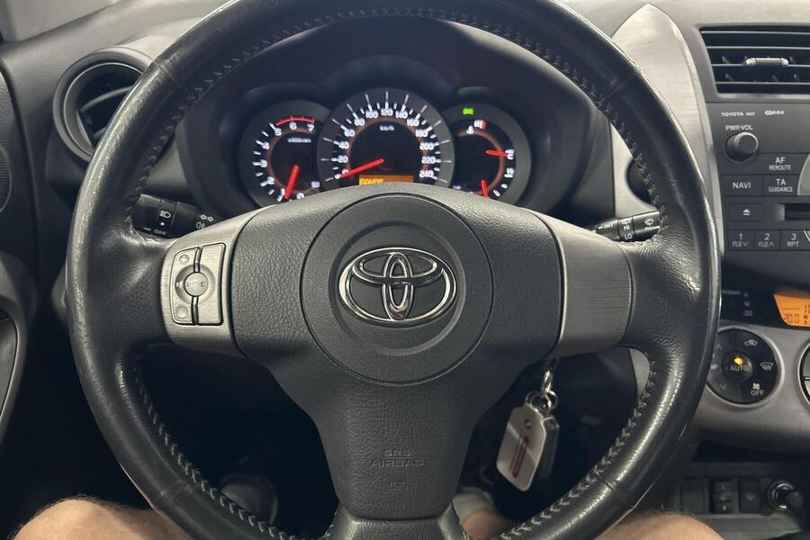 Toyota RAV4 vaihtoauto