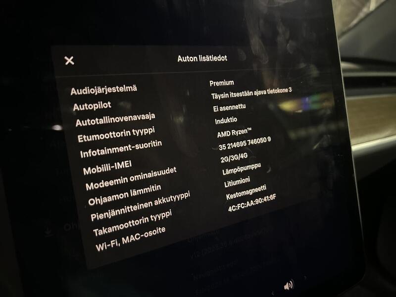 Tesla Model 3 vaihtoauto