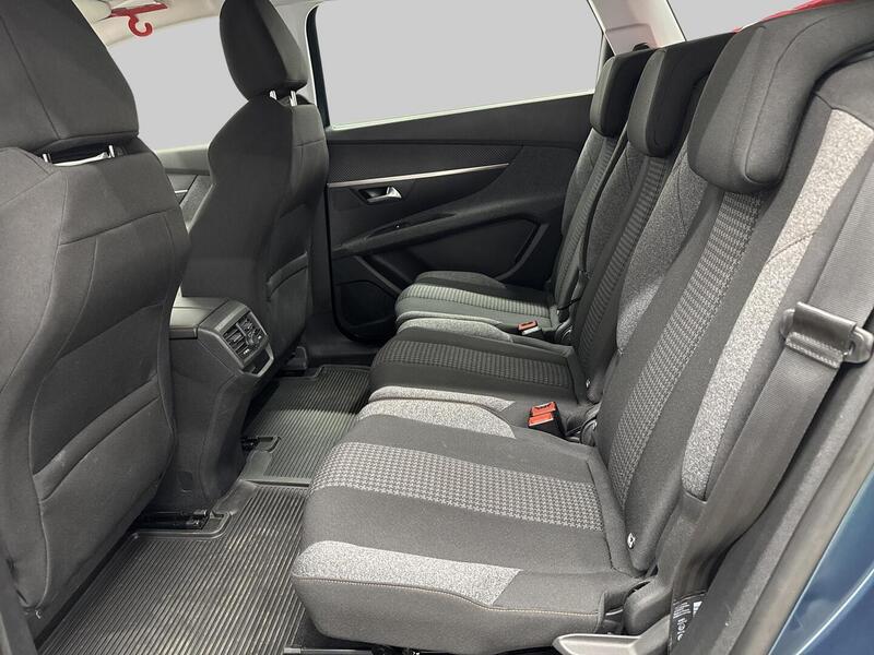 Peugeot 5008 vaihtoauto