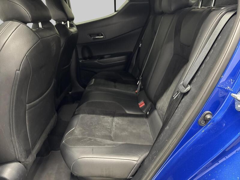 Toyota C-HR vaihtoauto