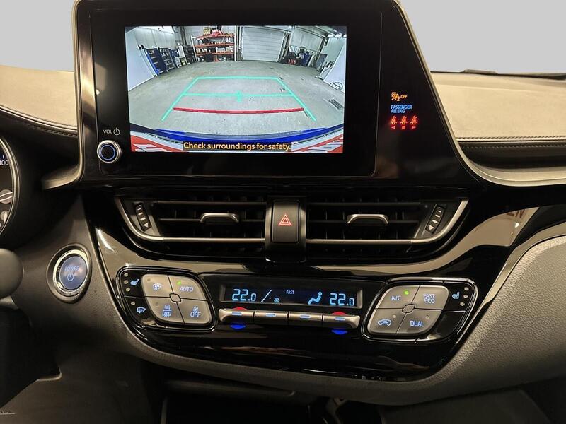 Toyota C-HR vaihtoauto