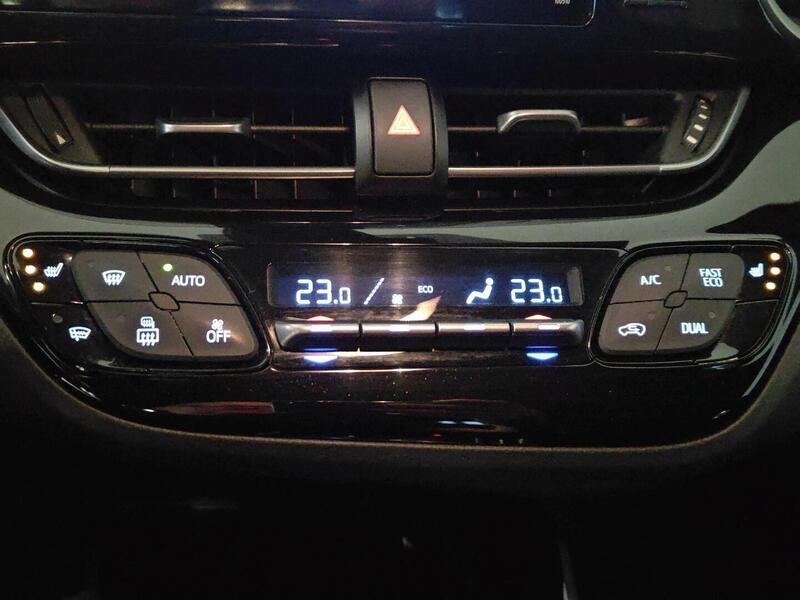 Toyota C-HR vaihtoauto