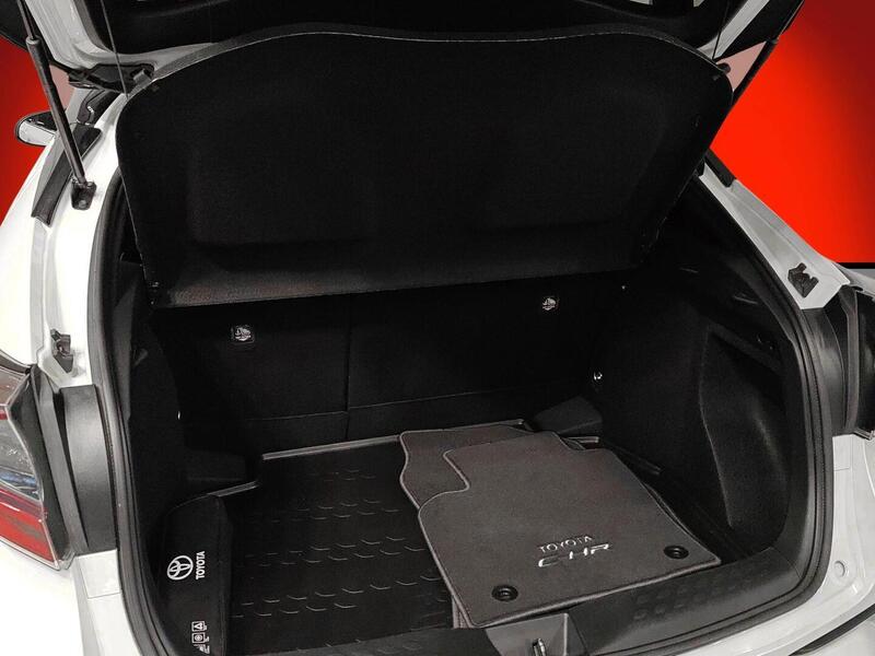 Toyota C-HR vaihtoauto