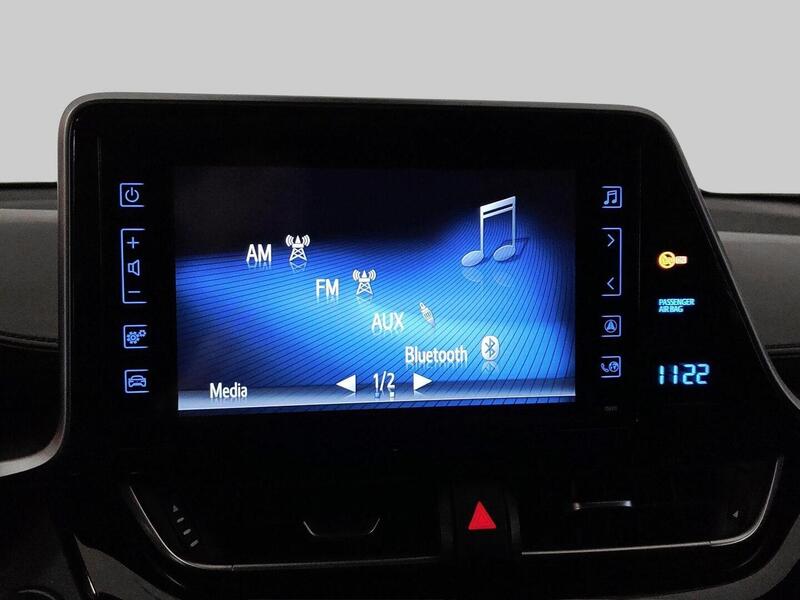 Toyota C-HR vaihtoauto