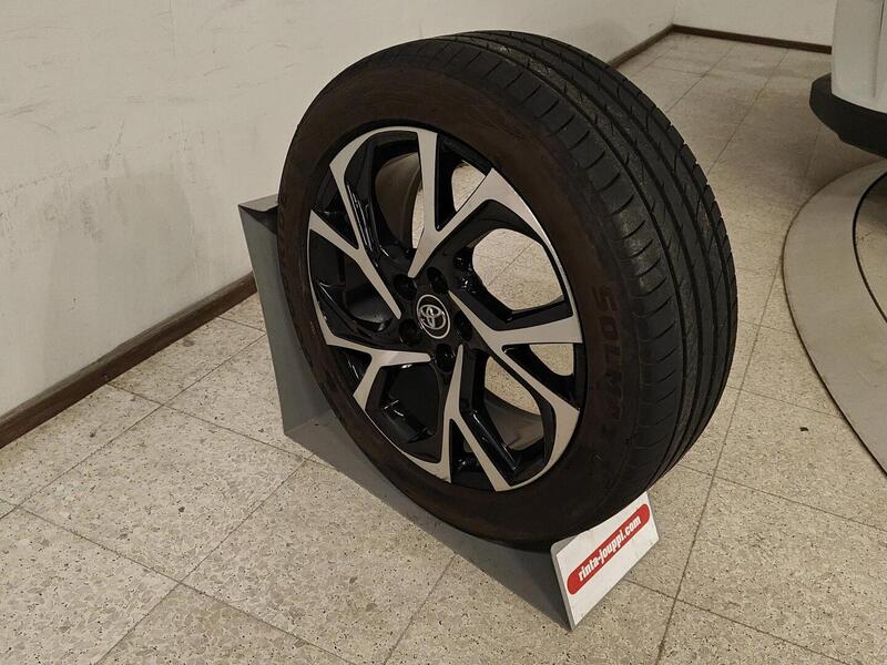 Toyota C-HR vaihtoauto