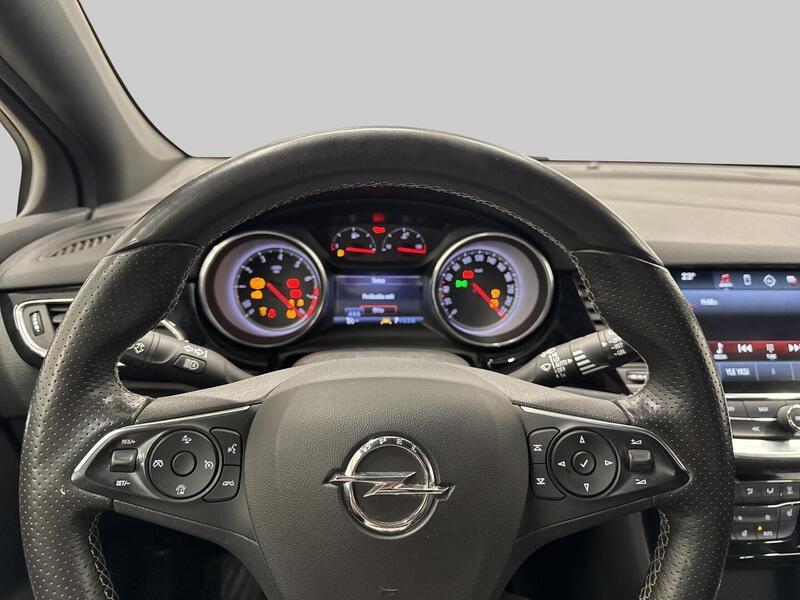 Opel Astra vaihtoauto