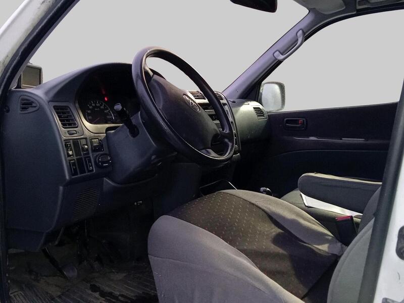 Toyota Hiace vaihtoauto