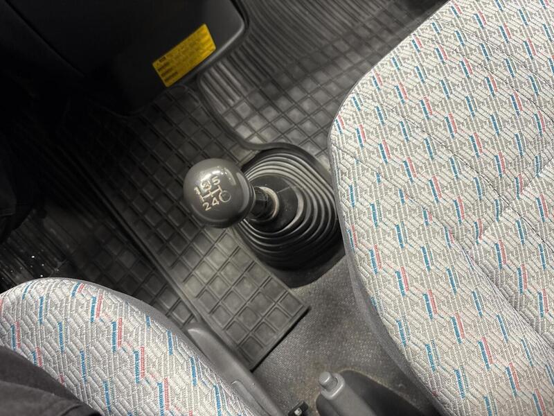 Toyota Hiace vaihtoauto