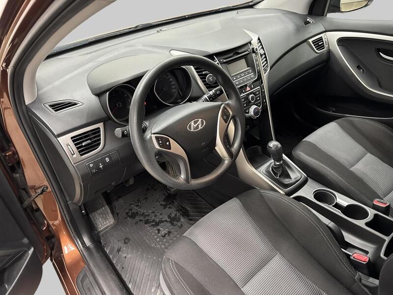 Hyundai i30 5d vaihtoauto